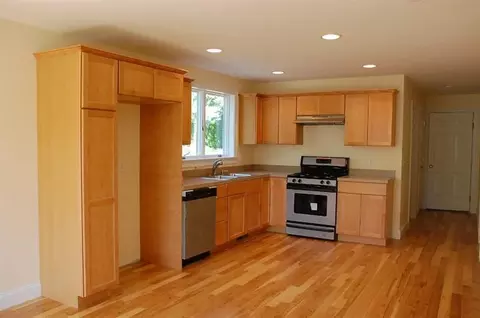 30 Valley Rd, Mashpee, MA 02649 photo 2