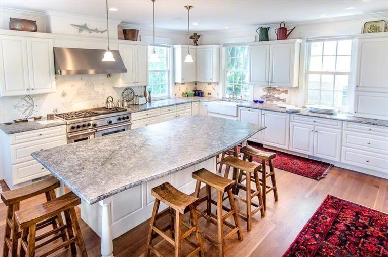 12 Spring St, Vineyard Haven, MA 02568 photo 7