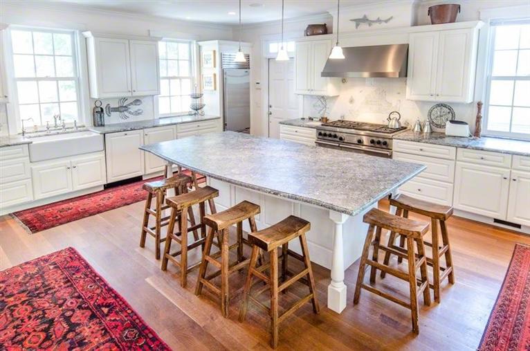 12 Spring St, Vineyard Haven, MA 02568 photo 8