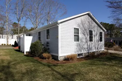 31 Clover Ln, Mashpee, MA 02649 photo 5