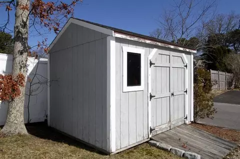 31 Clover Ln, Mashpee, MA 02649 photo 4