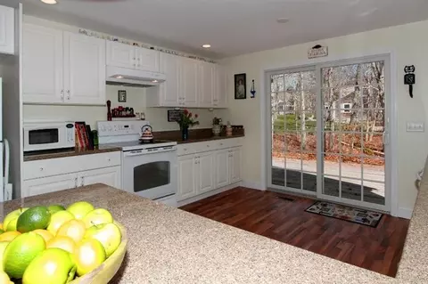 10 Ronnie Rd, Eastham, MA 02642 photo 3