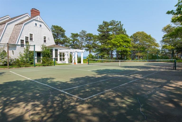 160 Vineyard Rd, Cotuit, MA 02635 photo 5