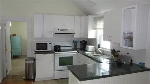 15 Knowles St, Eastham, MA 02642 photo 3