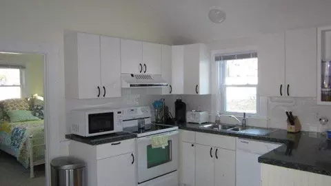15 Knowles St, Eastham, MA 02642 photo 4