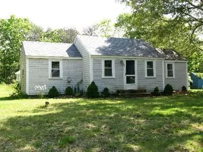 15 Knowles St, Eastham, MA 02642 photo 1