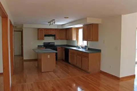131 James Cir, Mashpee, MA 02649 photo 9