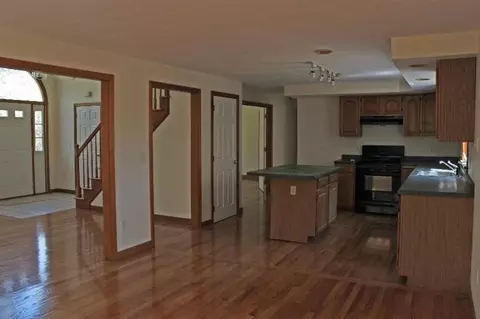 131 James Cir, Mashpee, MA 02649 photo 8