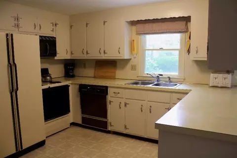 33 Goose Point Rd, Centerville, MA 02632 photo 10