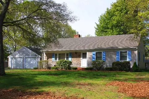 33 Goose Point Rd, Centerville, MA 02632 photo 4