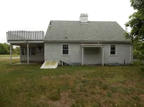 22 Iyanough Rd, Hyannis, MA 02601 photo 4
