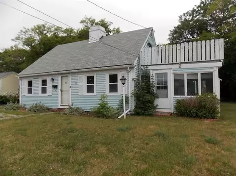 22 Iyanough Rd, Hyannis, MA 02601 photo 1