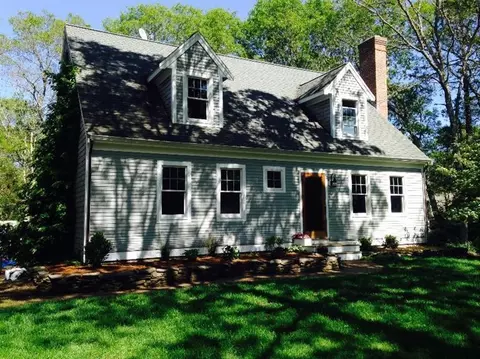 42 Cutlass Ln, Mashpee, MA 02649 photo 2