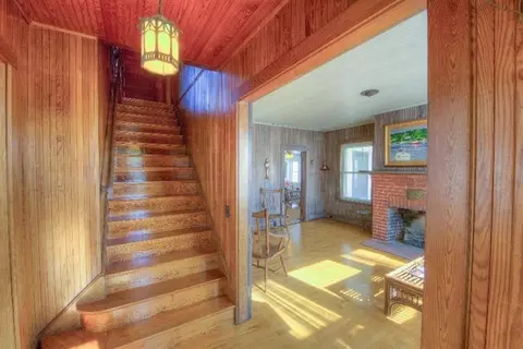 1 Maple Ave, Buzzards Bay, MA 02532 photo 9