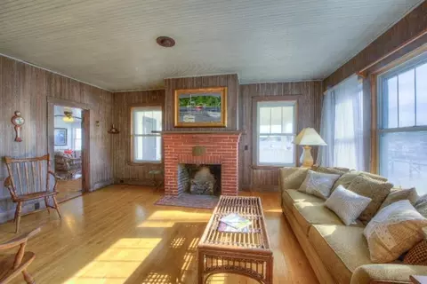 1 Maple Ave, Buzzards Bay, MA 02532 photo 10
