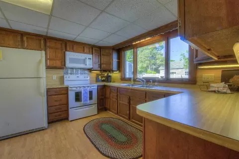 1 Maple Ave, Buzzards Bay, MA 02532 photo 19