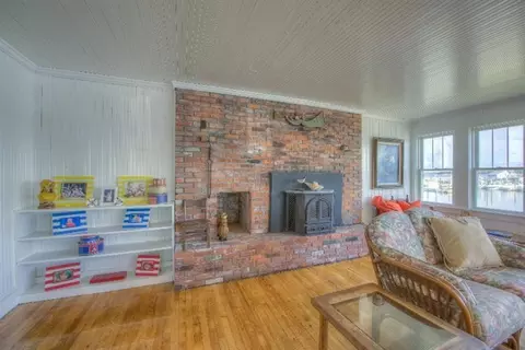1 Maple Ave, Buzzards Bay, MA 02532 photo 14