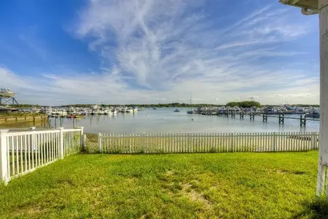 1 Maple Ave, Buzzards Bay, MA 02532 photo 34