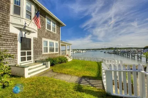 1 Maple Ave, Buzzards Bay, MA 02532 photo 5