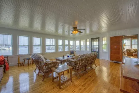 1 Maple Ave, Buzzards Bay, MA 02532 photo 12