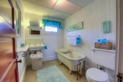 1 Maple Ave, Buzzards Bay, MA 02532 photo 28