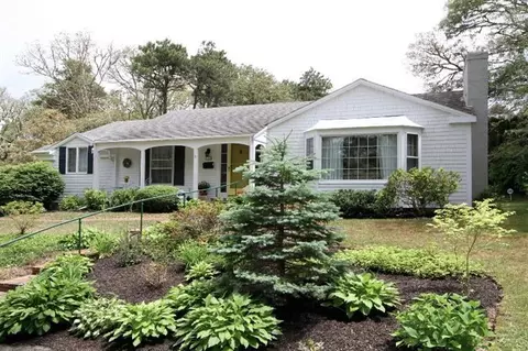 16 Riverview Dr, Chatham, MA 02633 photo 1