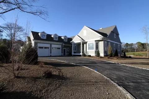 4 Dutchmans Path, Mashpee, MA 02649 photo 1