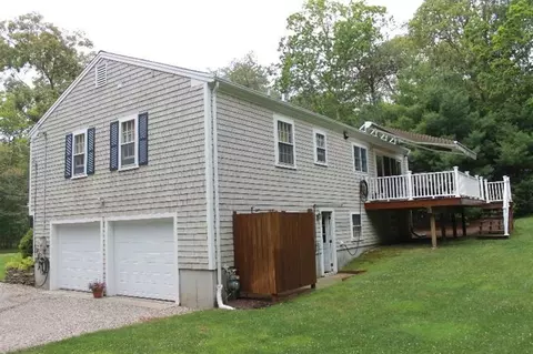 4 Mashpee Rd, Cotuit, MA 02635 photo 6