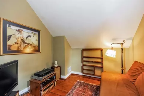 271 Ocean St, Hyannis, MA 02601 photo 11