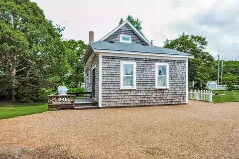 271 Ocean St, Hyannis, MA 02601 photo 4