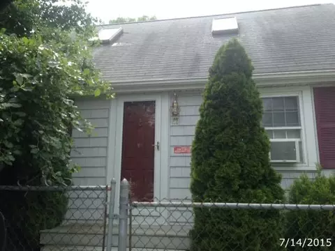 37 Bayview St, Wareham, MA 02571 photo 1