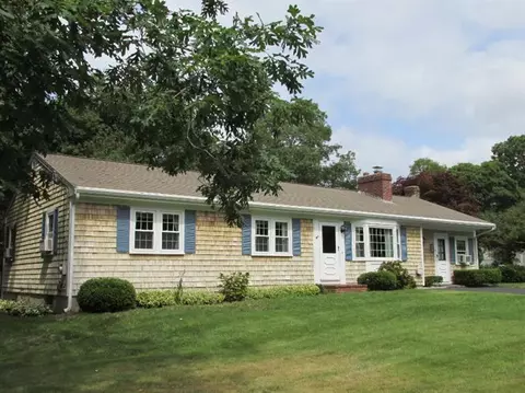 21 Elaine Rd, Hyannis, MA 02601 photo 1