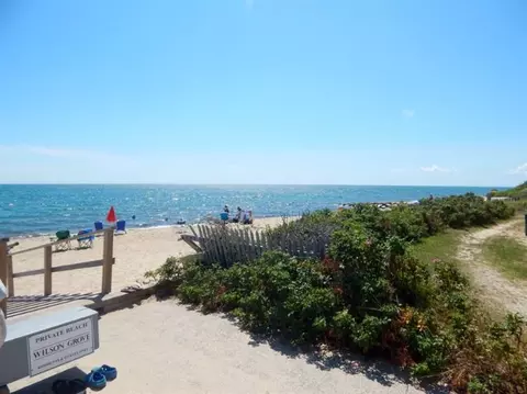 11 Wilsons Grv, Mashpee, MA 02649 photo 2
