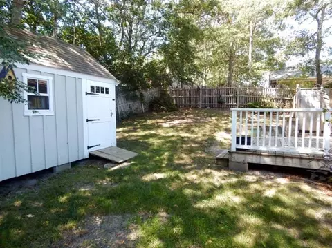 11 Wilsons Grv, Mashpee, MA 02649 photo 3