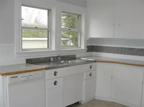 335 Winter St, Hyannis, MA 02601 photo 7