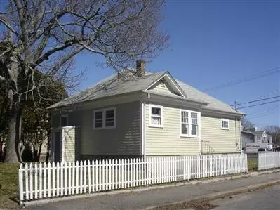 335 Winter St, Hyannis, MA 02601 photo 3