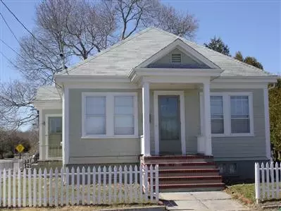 335 Winter St, Hyannis, MA 02601 photo 1