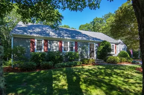 71 Sandy Valley Rd, Marstons Mills, MA 02648 photo 4