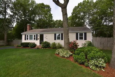 129 Sheaffer Rd, Centerville, MA 02632 photo 1