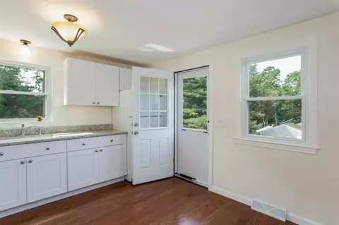 26 Howard Ave, Bourne, MA 02532 photo 7