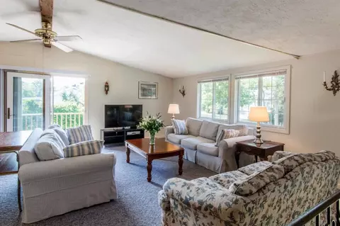 77 Pine St, Edgartown, MA 02539 photo 3