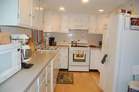 474 Willow St, West Barnstable, MA 02668 photo 6