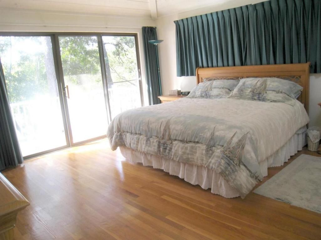 72 Clamshell Point Ln, Cotuit, MA 02635 photo 15