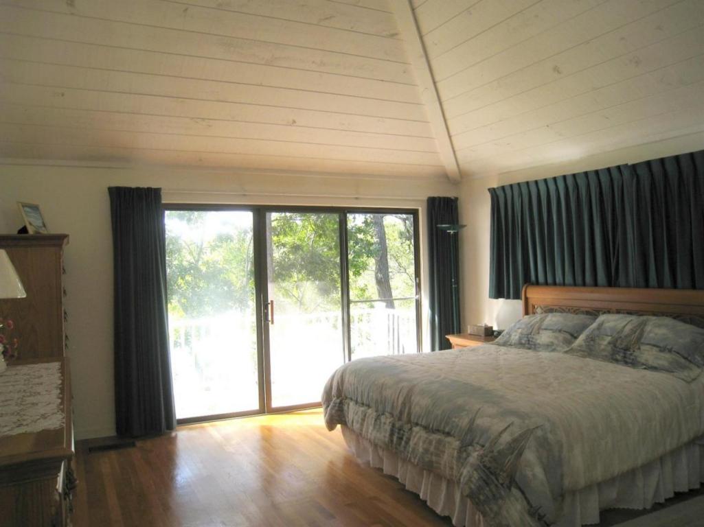 72 Clamshell Point Ln, Cotuit, MA 02635 photo 14