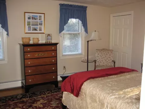 305 Braggs Ln, Barnstable, MA 02630 photo 15
