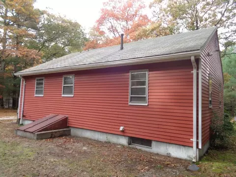 136 Highland Ave, Cotuit, MA 02635 photo 4