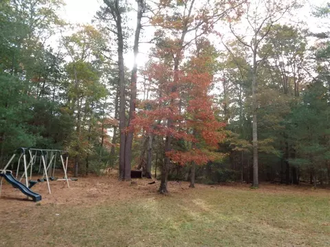 136 Highland Ave, Cotuit, MA 02635 photo 5