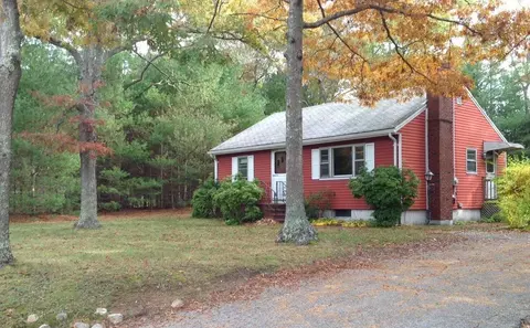 136 Highland Ave, Cotuit, MA 02635 photo 1