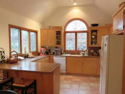 195 Aspinet Rd, Eastham, MA 02642 photo 2