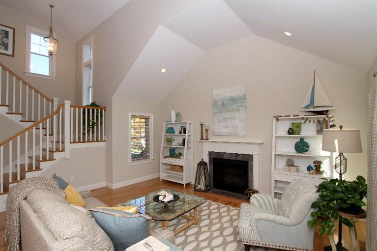 16 Cottage Ln, Mashpee, MA 02649 photo 4